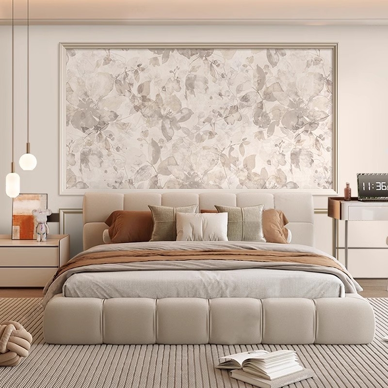 Sienų tapetai: prancūziškos gipso linijos dizainas, šilko medžiaga, dėmių atsparumas