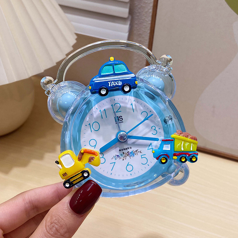 Íróasztali óra éjjeli fény funkcióval — Gyerekeknek szóló rajzfilm dizájn, műanyag tok és számlap, külső tápegység