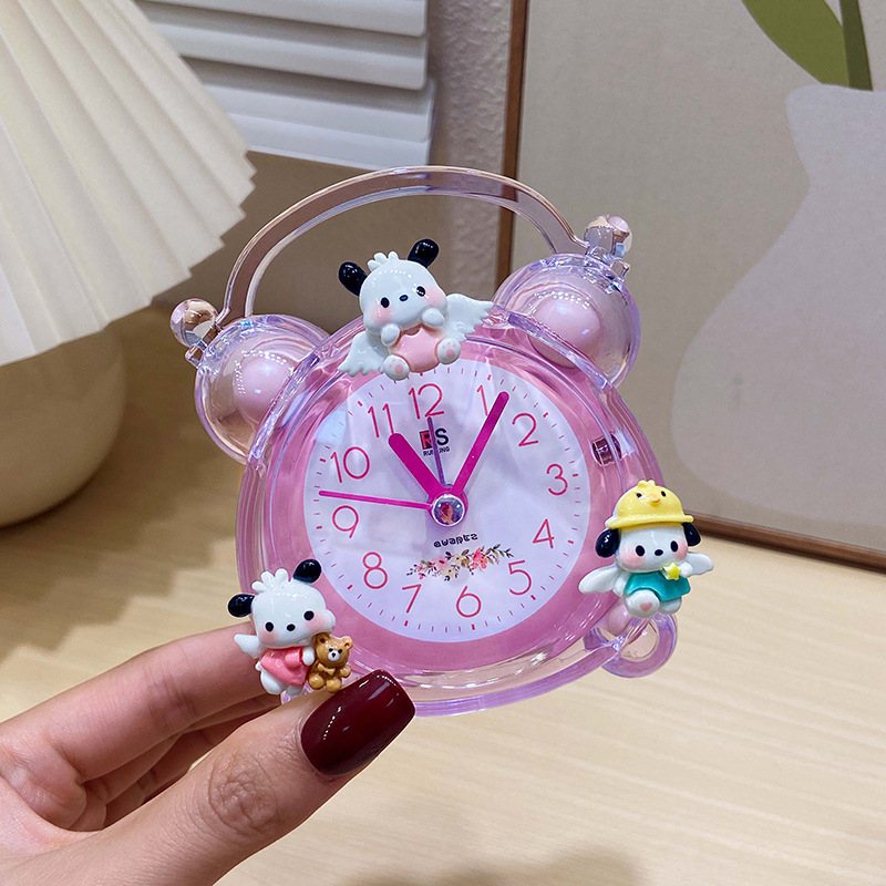 Íróasztali óra éjjeli fény funkcióval — Gyerekeknek szóló rajzfilm dizájn, műanyag tok és számlap, külső tápegység