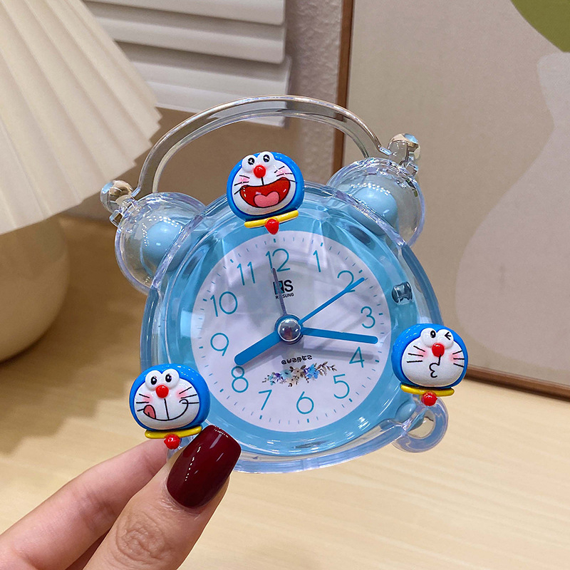 Íróasztali óra éjjeli fény funkcióval — Gyerekeknek szóló rajzfilm dizájn, műanyag tok és számlap, külső tápegység