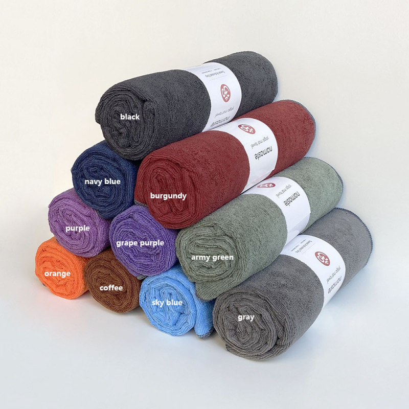 Joga kilimėlio rankšluostis – neslidus, sugeria prakaitą, greitai džiūsta, galima skalbti mašinoje