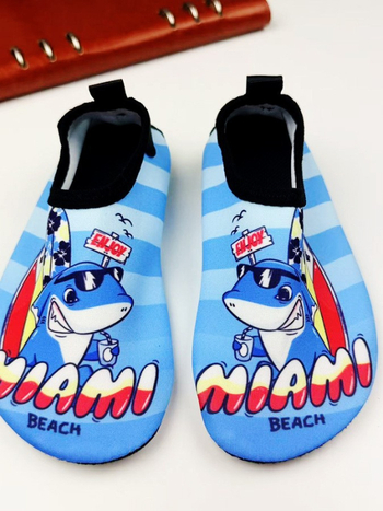 Gyerekeknek szánt folyó menti vízicipő, vágásvédelmi funkció, vastag talp, felsőrész nylon, belső pamut, talp természetes gumi