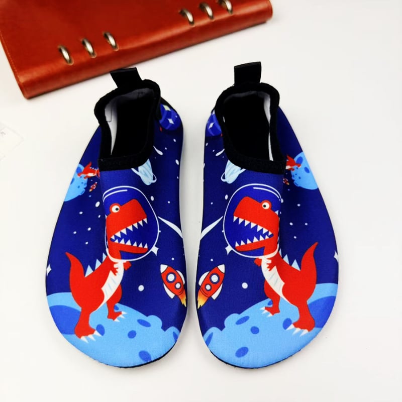 Gyerekeknek szánt folyó menti vízicipő, vágásvédelmi funkció, vastag talp, felsőrész nylon, belső pamut, talp természetes gumi