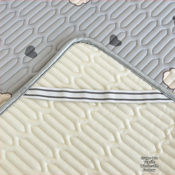 Trys dalių vėsinantis latex čiužinio rinkinys su spauda danga, sulankstomas bendrabutyje