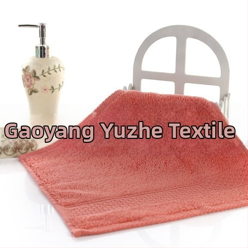 Cheer Fise kvadratinis rankšluostis vaikams ir kūdikiams, ilgųjų pluoštų medvilnė, Sirospun 32s, 40 g, siuvamas kraštas, su logotipu