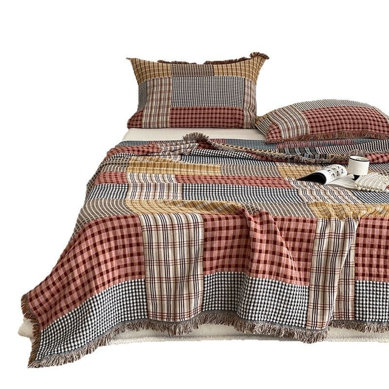 Kolmepalgel puuvillane komplekt: nelja kihtidega marli tekk tutsidega, reisikõrs ja padjapüür — 100% puuvill, reaktiivne trükk ja värvimine, maastik muster, kaal 1,1–1,5 kg