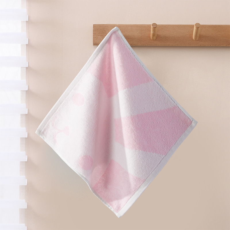 Medvilnės Jacquard kvadratinis rankšluostis, absorbcija 21–25 s, svoris 45 g, pritaikymas galimas