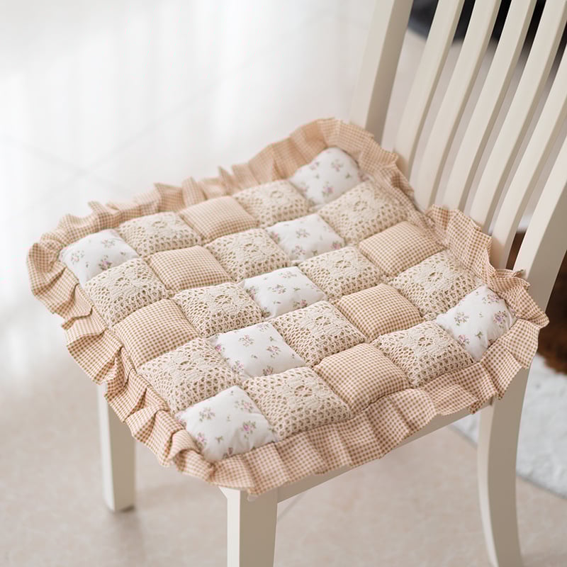 Koreai stílusú székpárna virágos mintával, pántokkal