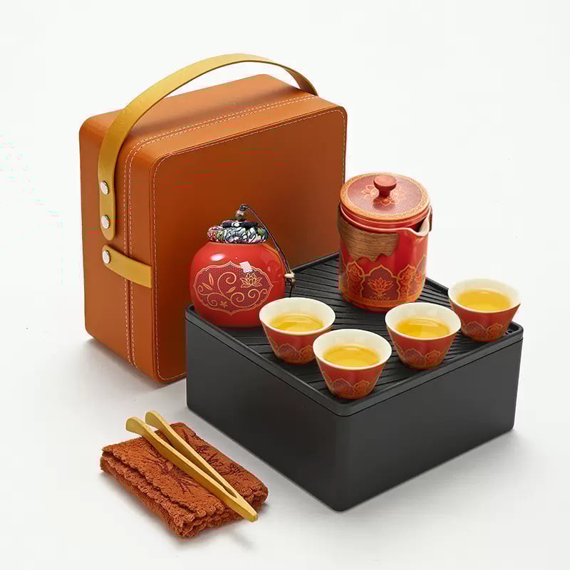 Κεραμικό ταξιδιωτικό σετ τσαγιού με 1 τσαγιέρα και 4 φλυτζάνια, φορητή δερμάτινη θήκη μεταφοράς, περιλαμβάνει δίσκο τσαγιού και δυνατότητα προσαρμογής λογότυπου