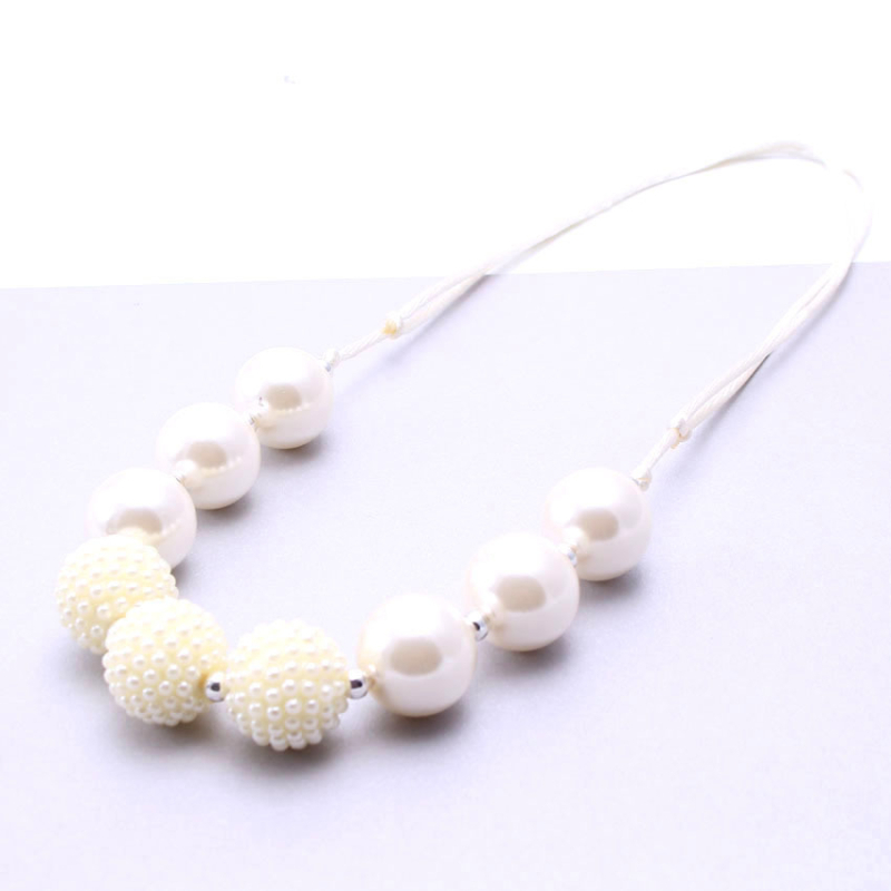 Gyermekeknek szóló nyaklánc - gyanta/plasztik gyöngyök, gyöngy lánc, állítható zsinór, egyedi csomagolás