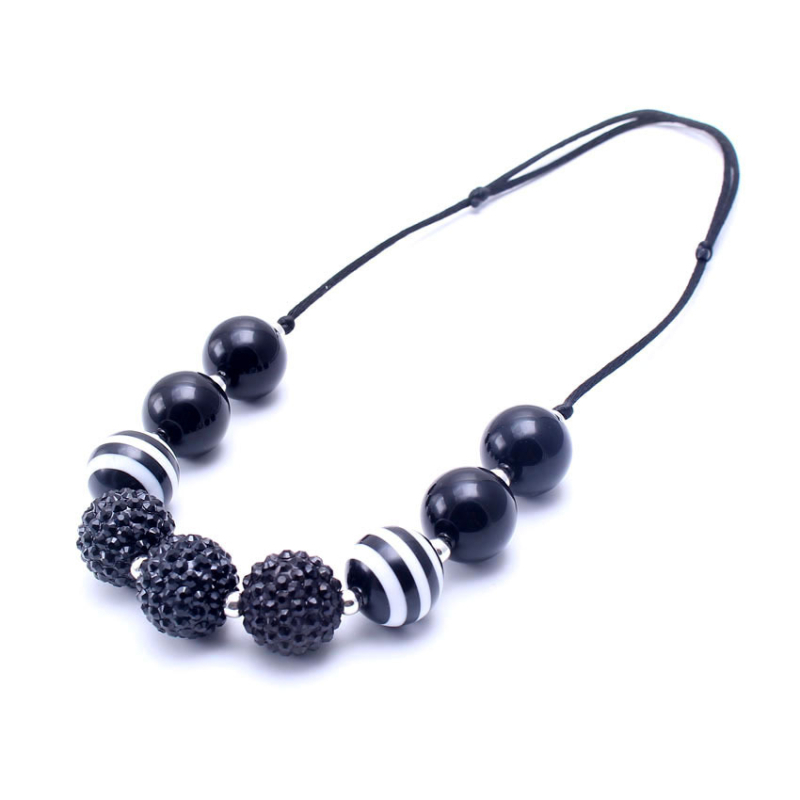 Gyermekeknek szóló nyaklánc - gyanta/plasztik gyöngyök, gyöngy lánc, állítható zsinór, egyedi csomagolás