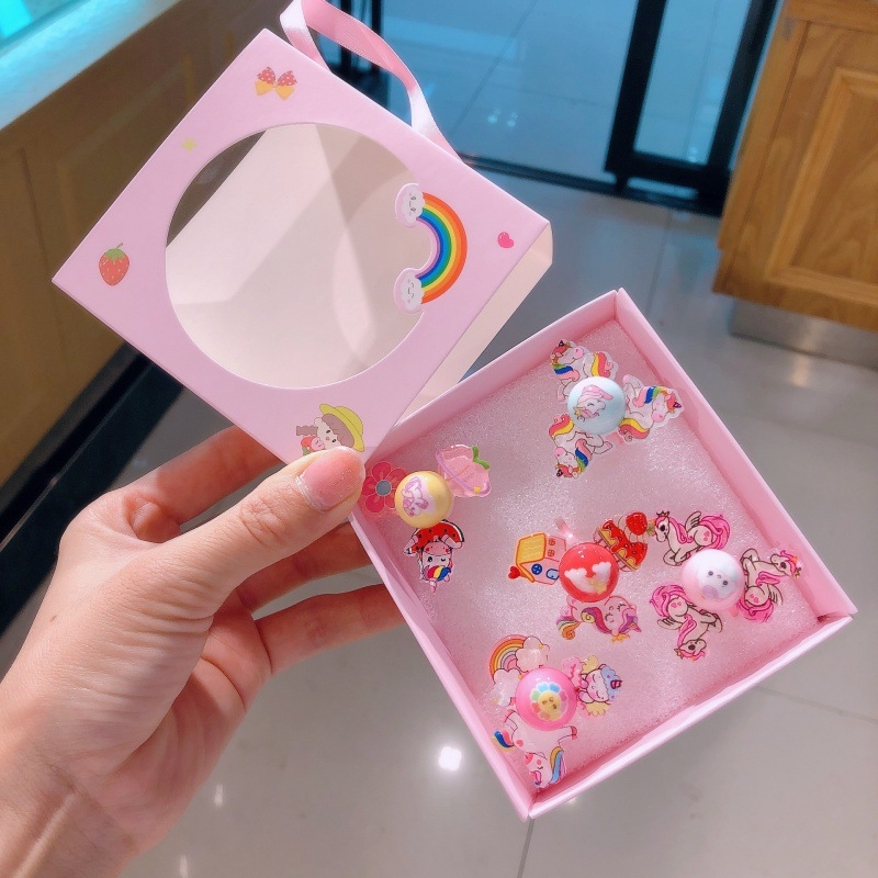 Gyermekeknek forgó gyűrű — műanyag/gyanta, rajzfilmszerű stílus, Lányos Hercegnő sorozat, logó nyomtatás lehetősége