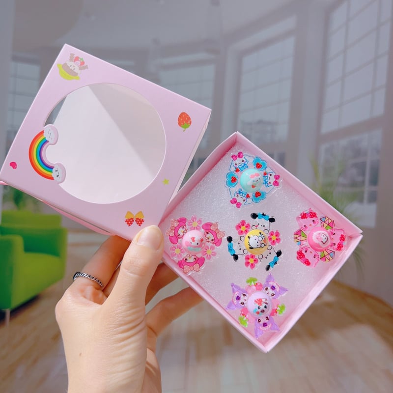 Gyermekeknek forgó gyűrű — műanyag/gyanta, rajzfilmszerű stílus, Lányos Hercegnő sorozat, logó nyomtatás lehetősége