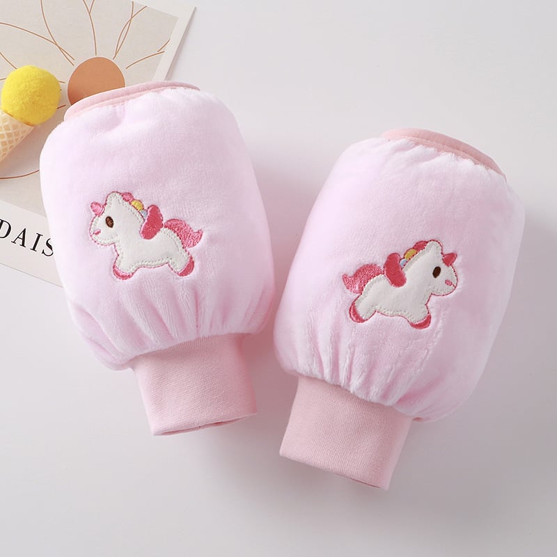 Vaikų rankovinės apsauginės nuo nešvarumų, rudens–žiema, animacinis piešinys, siuvinės, poliesterio pluoštas