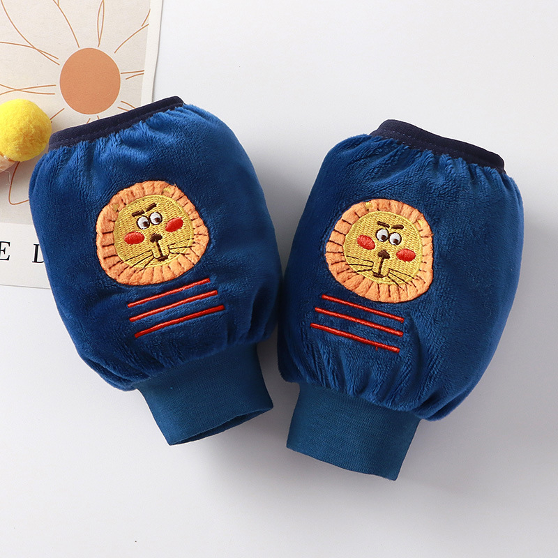 Vaikų rankovinės apsauginės nuo nešvarumų, rudens–žiema, animacinis piešinys, siuvinės, poliesterio pluoštas