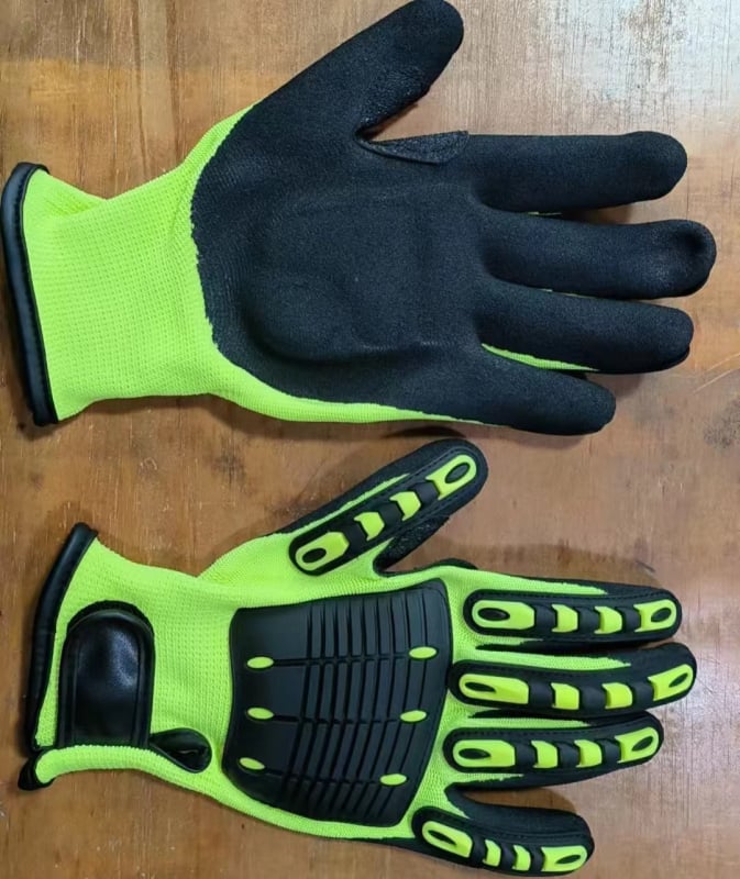 Mehaanilised kaitsekindad – lõikekindlad, kulumiskindlad, löögikindlad ja kokkupõrke vastased, mehhaanilisele töötlemisele; kaal 210 g