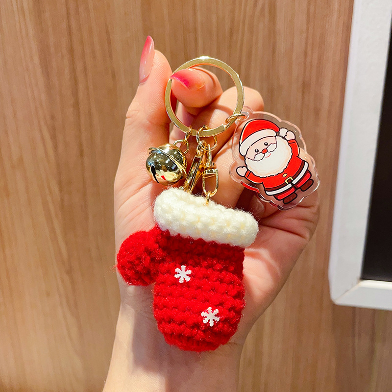 Villane heegeldatud jõulukuuse võtmehoidja – pehme karikatuurstiilis aksessuaar jõuludeks