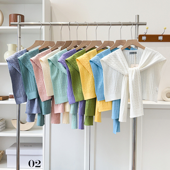 Kötött sál, monokróm minta, 45 cm szélesség, melegen tart