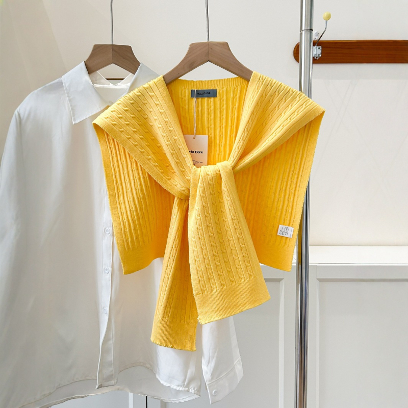 Kötött sál, monokróm minta, 45 cm szélesség, melegen tart