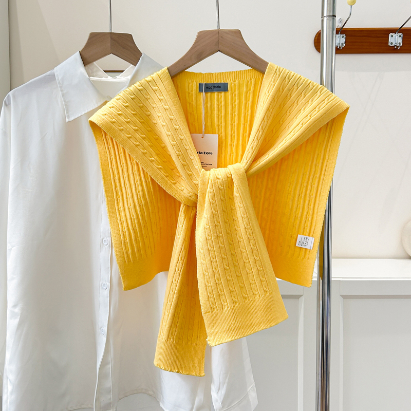 Kötött sál, monokróm minta, 45 cm szélesség, melegen tart