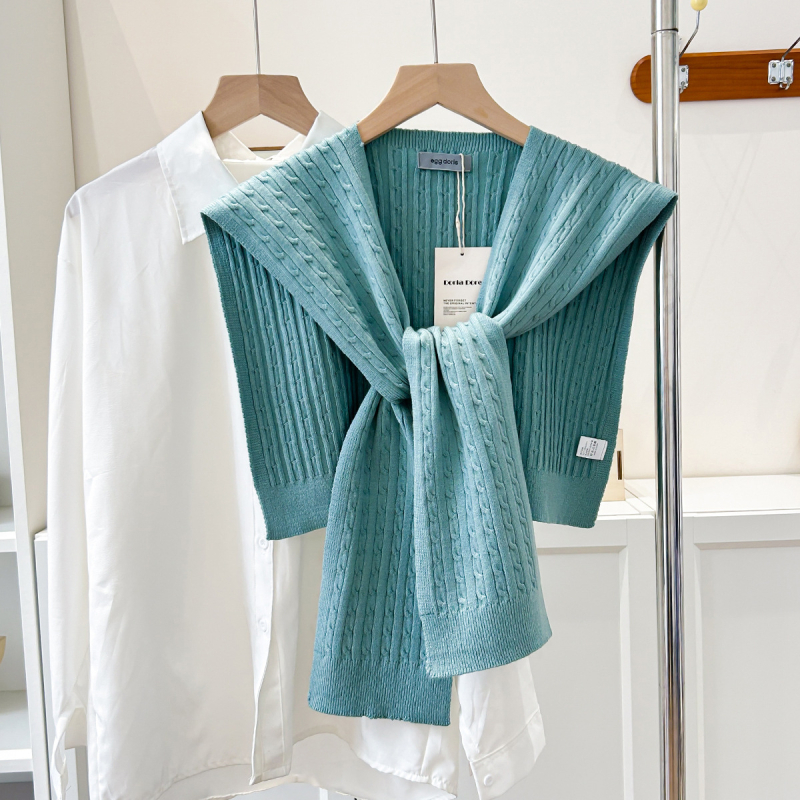 Kötött sál, monokróm minta, 45 cm szélesség, melegen tart