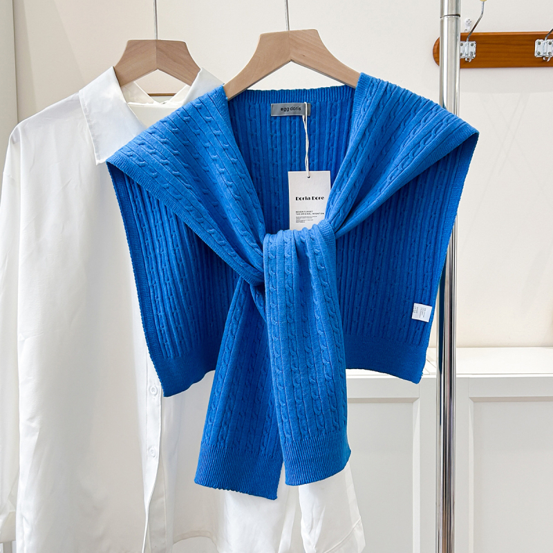 Kötött sál, monokróm minta, 45 cm szélesség, melegen tart