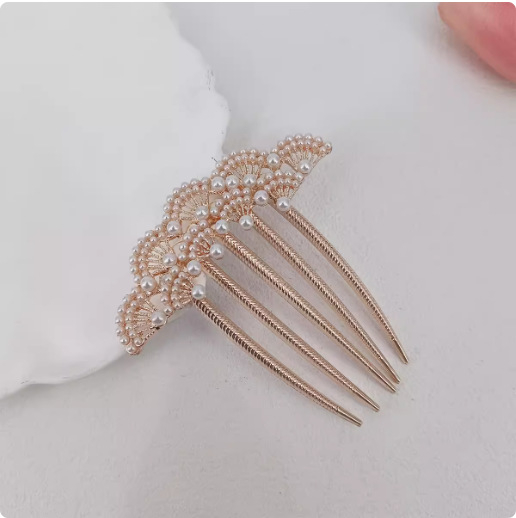 Ретро метален гребен за коса с пет зъба, аметистови кристали, флорална стилизация, ръчно изработен аксесоар за коса.