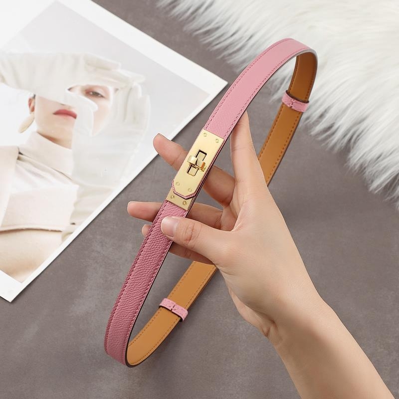 Kelly női öv valódi bőrből | első osztályú tehénbőr; övcsat anyaga: ötvözet; záródás: csattal; szélesség kevesebb, mint 2 cm; stílus: üzleti, elegáns, univerzális