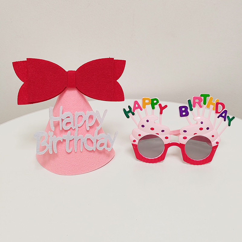 Vaikų gimtadienio skrybėlė iš filco – šventinis stilius, rekvizitai vietos dekoracijai