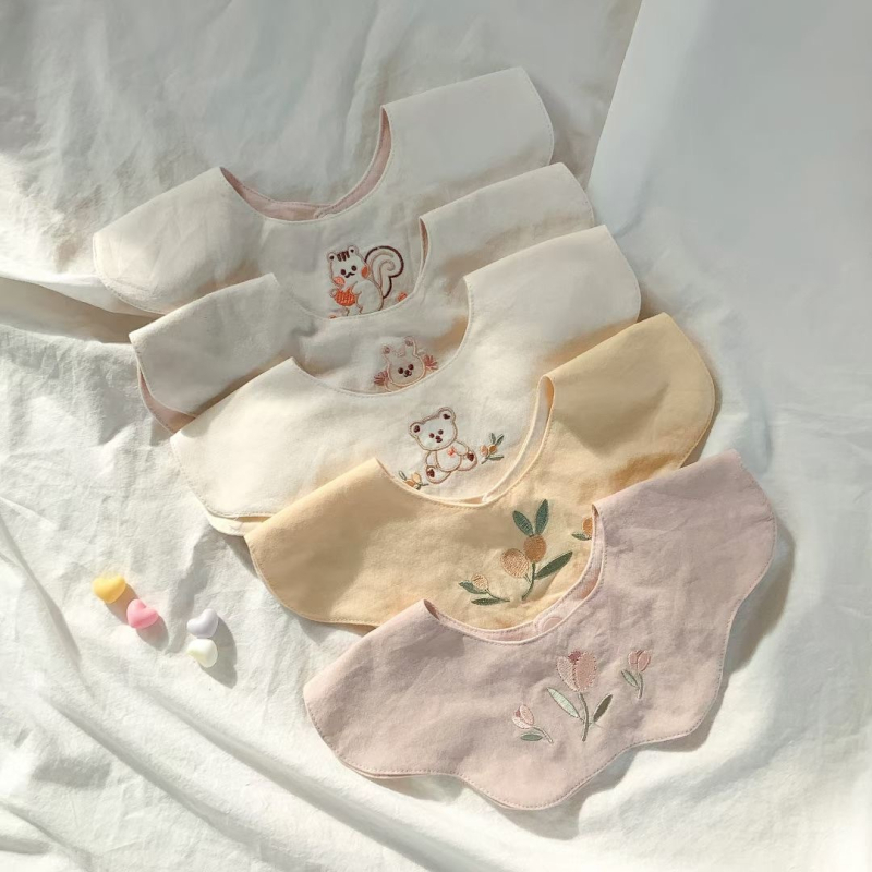 Baby bib s 360° rotacijom, vodootporan materijal od pamuka preko 95%, crtani uzorak, za dob 0–3 godine