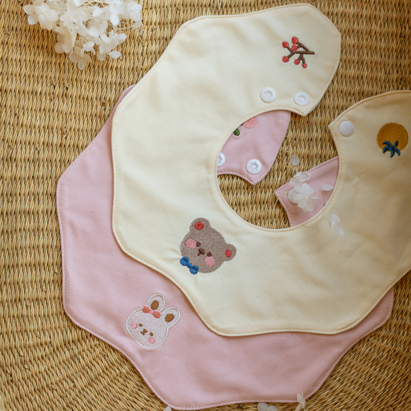 Baby bib s 360° rotacijom, vodootporan materijal od pamuka preko 95%, crtani uzorak, za dob 0–3 godine