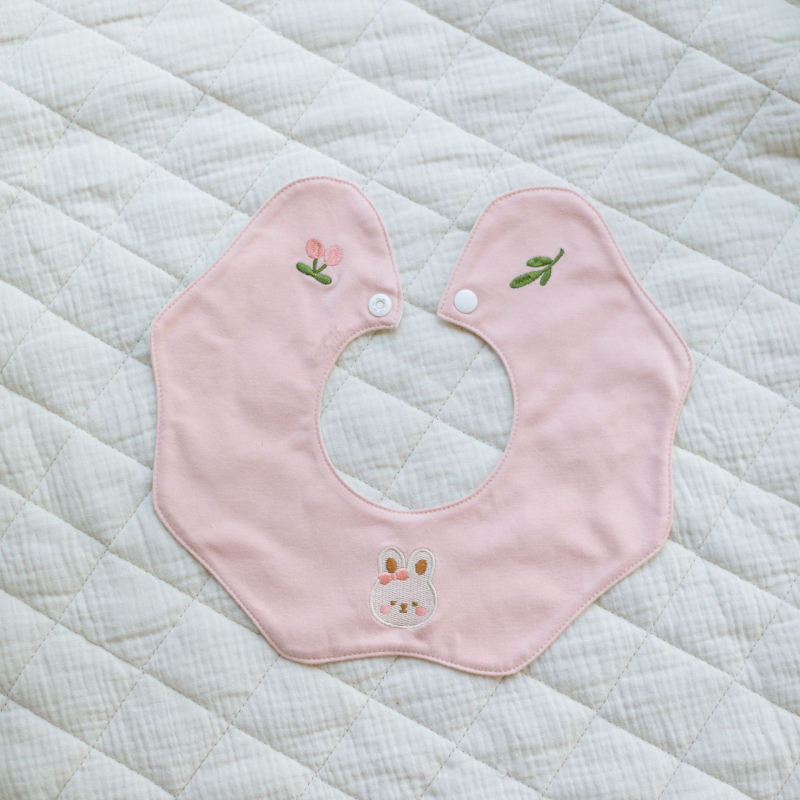 Baby bib s 360° rotacijom, vodootporan materijal od pamuka preko 95%, crtani uzorak, za dob 0–3 godine