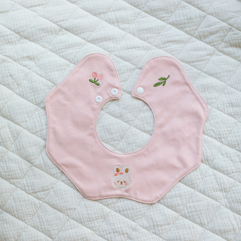 Baby bib s 360° rotacijom, vodootporan materijal od pamuka preko 95%, crtani uzorak, za dob 0–3 godine
