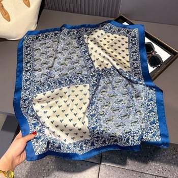 Poliészter szatén felületű négyzet alakú sál, virágminta, őszi szezon