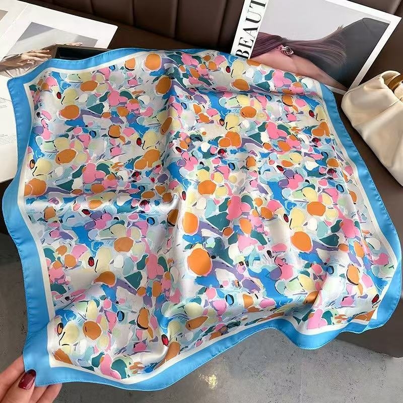 Poliészter szatén felületű négyzet alakú sál, virágminta, őszi szezon