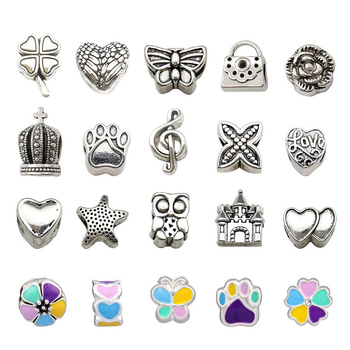 DIY gyerekeknek karkötőgyöngy készlet, elektroplattolt felületű vegyes anyagú gyöngyökkel és rajzfilmfigurás charmokkal