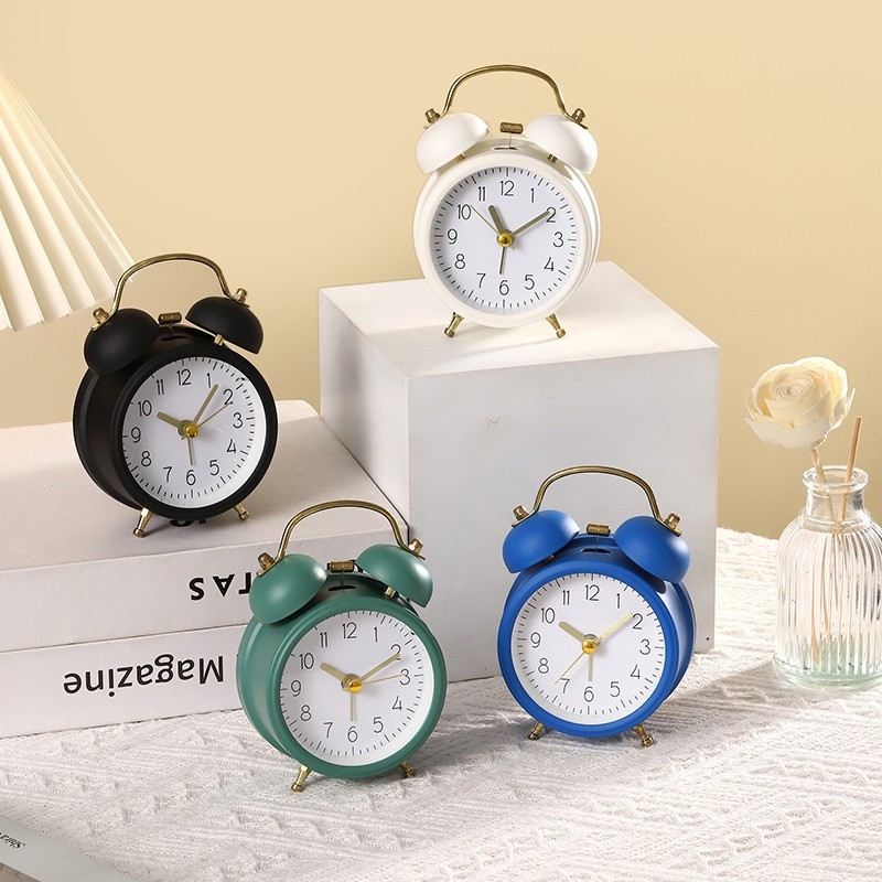 Rajzfilm asztali ébresztőóra LED és analóg kijelzővel, kvarc Aishida mozgás, elemről működik, fém ház, egyoldalas