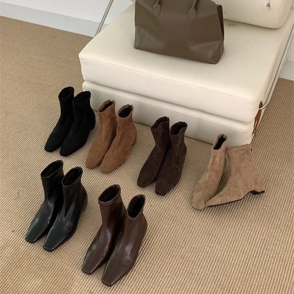 Moteriški Chelsea bateliai su kvadratine nosimi, stori žemi kulnai, viršelis iš odos skaldų patchwork, vidinis aukščio padidinimas