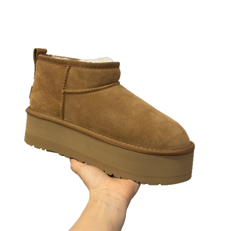 Žiemos sniego bateliai su kailio ir odos viršutine dalimi, viduje megzti vilnos įdėklai, EVA padas, platforma, slip-on