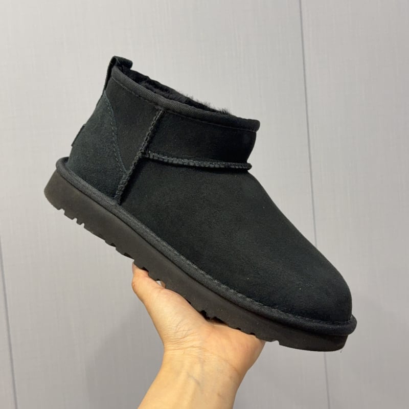 Žiemos sniego bateliai su kailio ir odos viršutine dalimi, viduje megzti vilnos įdėklai, EVA padas, platforma, slip-on