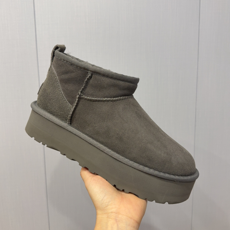 Žiemos sniego bateliai su kailio ir odos viršutine dalimi, viduje megzti vilnos įdėklai, EVA padas, platforma, slip-on