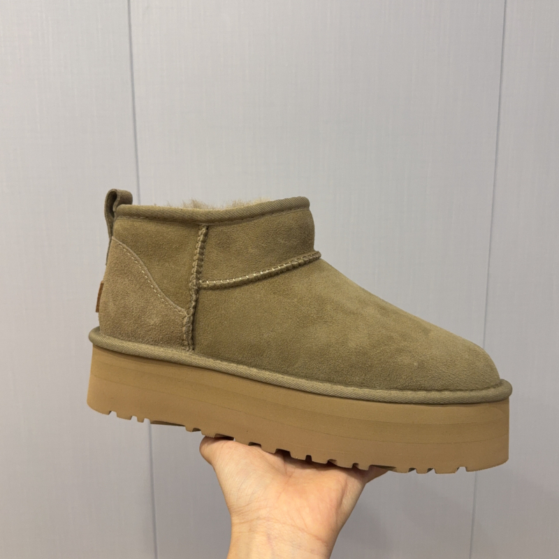 Žiemos sniego bateliai su kailio ir odos viršutine dalimi, viduje megzti vilnos įdėklai, EVA padas, platforma, slip-on