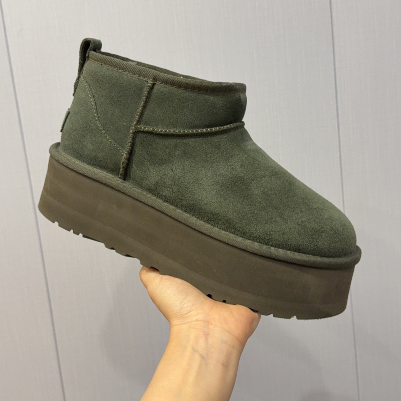 Žiemos sniego bateliai su kailio ir odos viršutine dalimi, viduje megzti vilnos įdėklai, EVA padas, platforma, slip-on