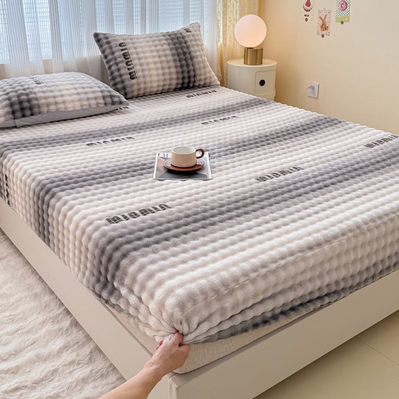 Set od tri dijela: napinjajuće plahte od mliječnog velura s floralnim uzorkom, debeli, za krevet 1,8 m