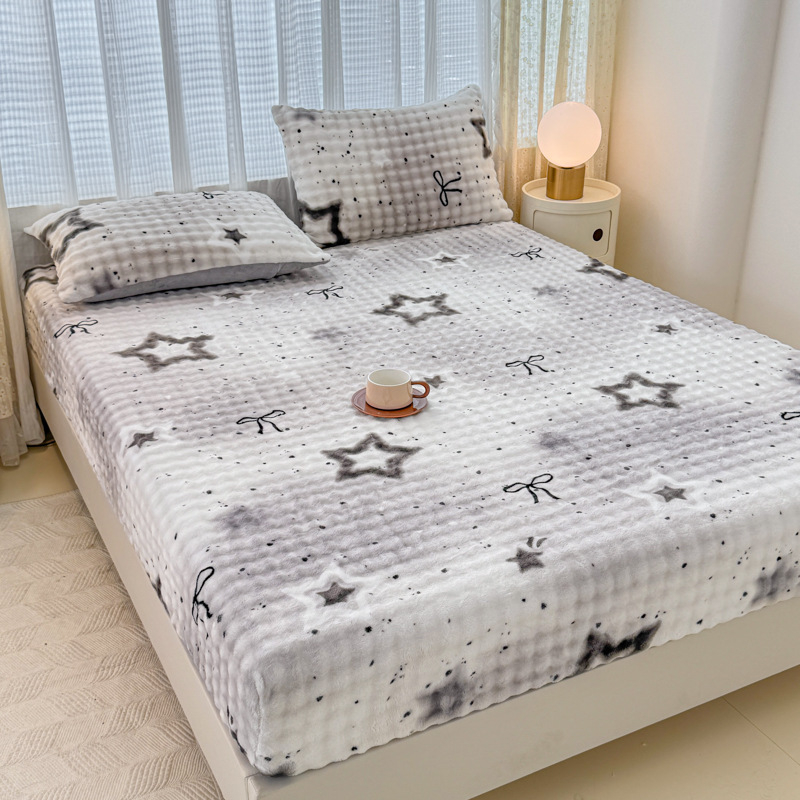 Set od tri dijela: napinjajuće plahte od mliječnog velura s floralnim uzorkom, debeli, za krevet 1,8 m