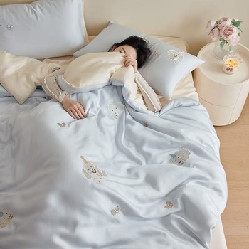 Lyocell négy darabos ágynemű készlet – egyszínű, szövés 100 szál, reaktív nyomtatás és festés, mosott szövés, rögzített lepedő-stílus