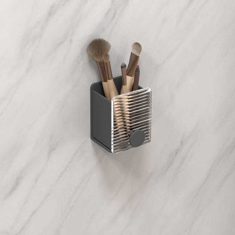 Sieninis laikiklis šepetėliams, dantų pastai ir makiažo šepetėliams – metalinė konstrukcija su aliuminio lydiniu ir akriliu; Modelis: Acrylic makeup stand A; Konfigūracija: vieno arba dviejų vamzdelių; Pritaikymas: Taip; Spausdintas logotipas: Taip