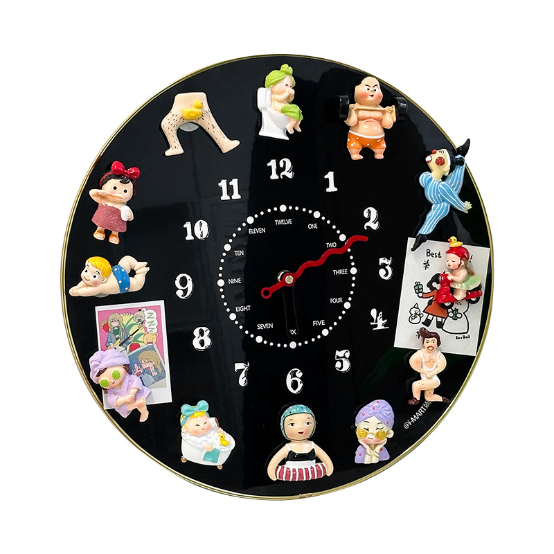 Asztali óra mechanikus működéssel, mutató kijelző, működtetés száraz elemről, műanyag ház és számlap