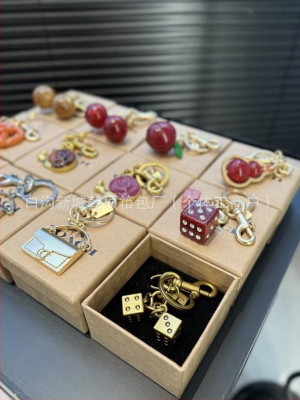 Maišo pakabukas, vaisių raštas, plastikas/derva, klijai, madingas kelionės stilius