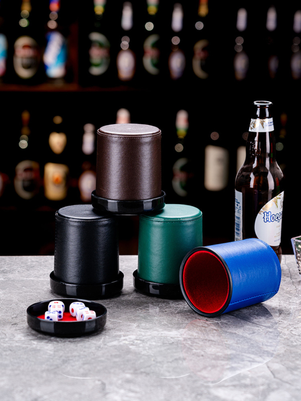 Set zaruri cu cupe din piele, colțuri rotunde, origine Zhejiang, 100 buc.